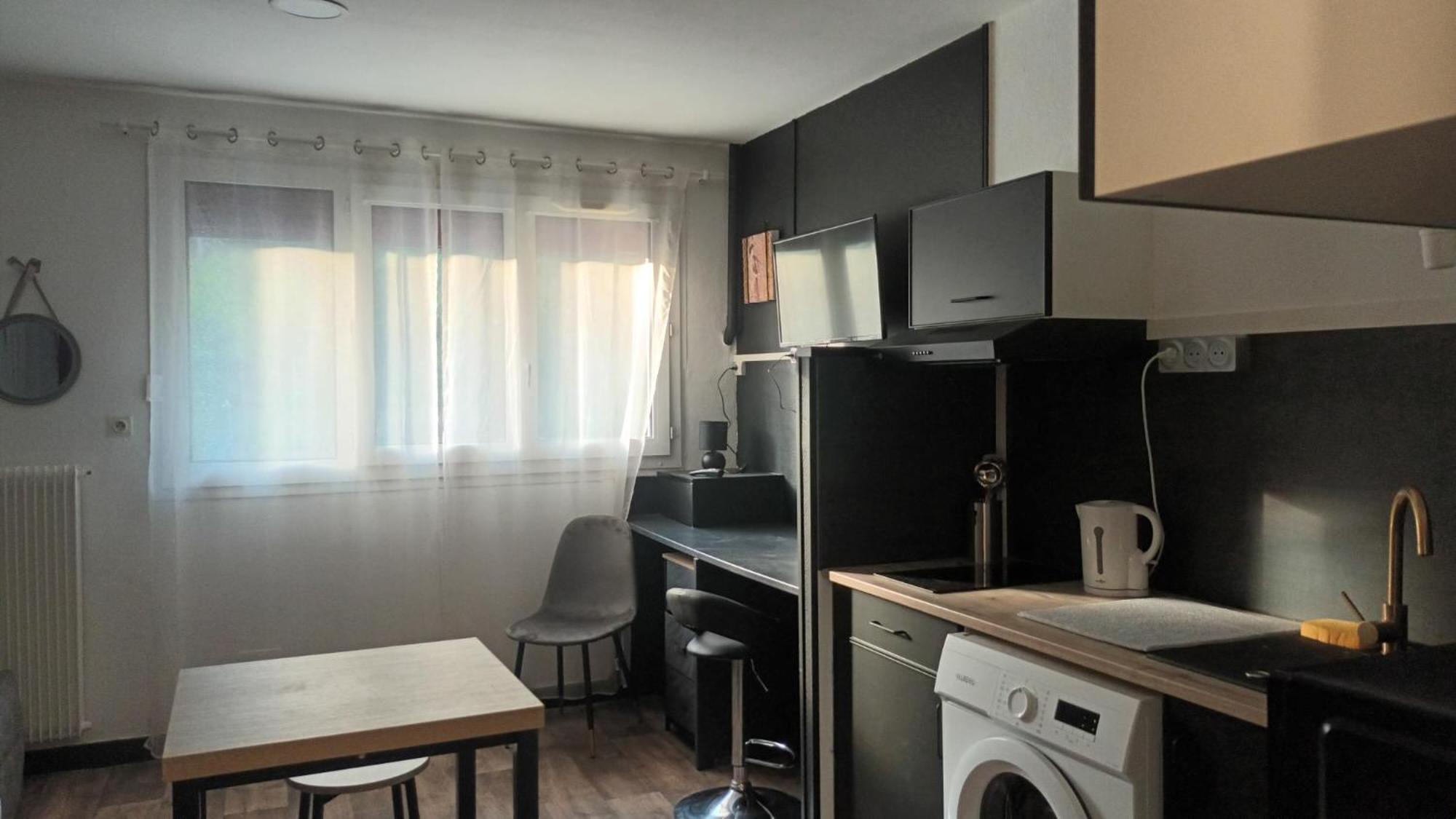 Appartement T1 Proche De Vulcania Pontaumur 외부 사진