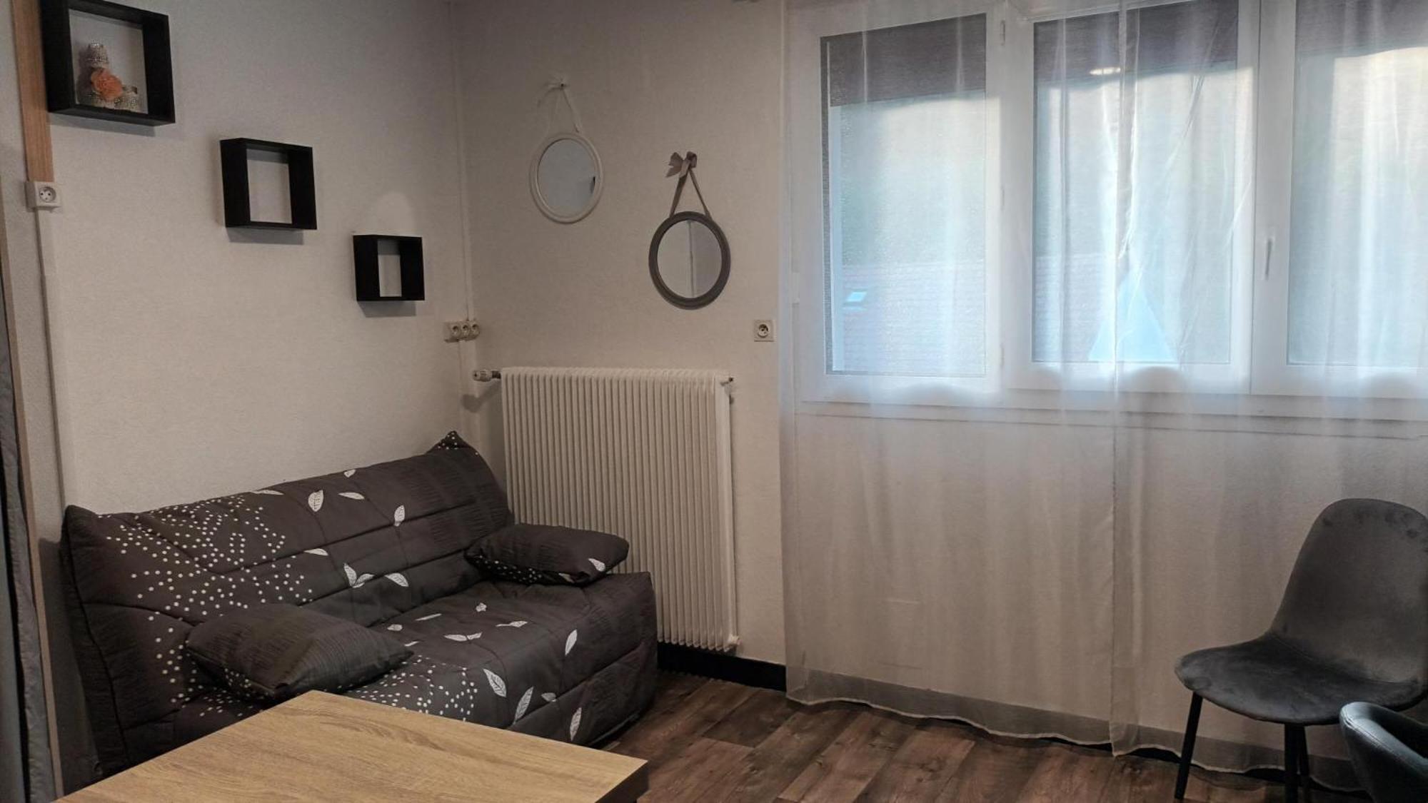Appartement T1 Proche De Vulcania Pontaumur 외부 사진