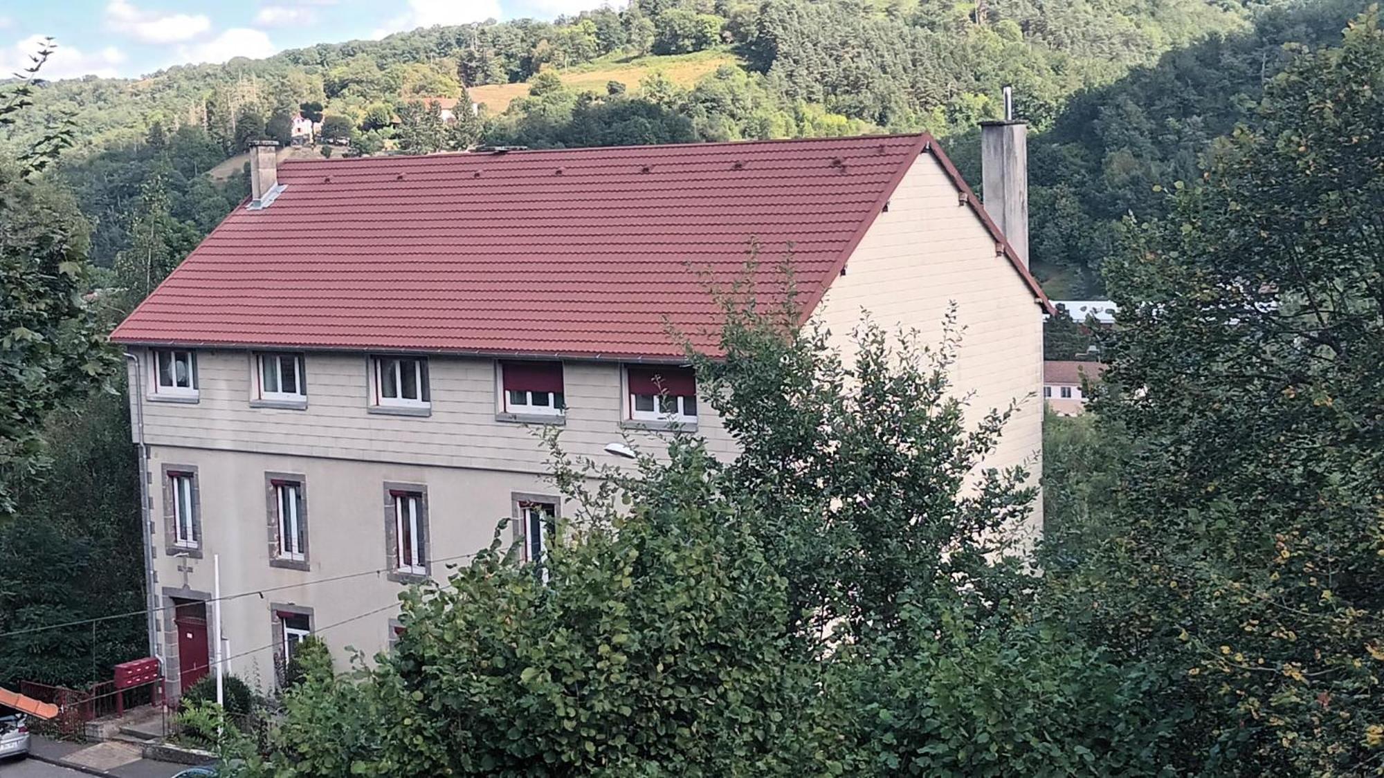 Appartement T1 Proche De Vulcania Pontaumur 외부 사진
